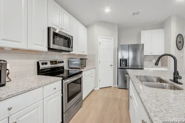 3200 Broad View Seguin, TX 78155